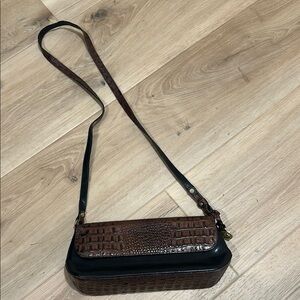 Elegant Brown Crocodile-Embossed Shoulder Bag